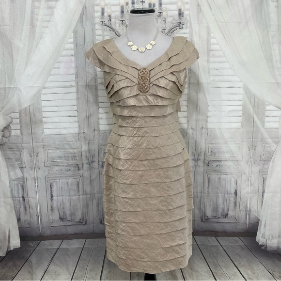 London Times Size 8 Cocktail Dress Tan Gold Layered Ruffle V Neck Sheath NWT - Picture 1 of 9